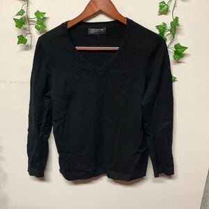 Black Cashmere Jones New York V neck sweater